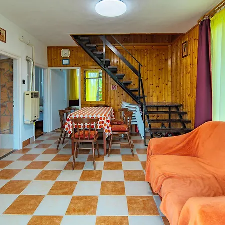 János * Balatonmáriafürdő