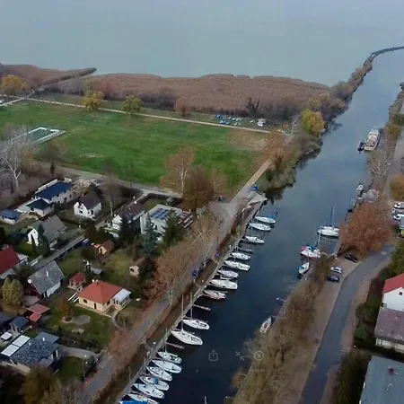 János * Balatonmáriafürdő