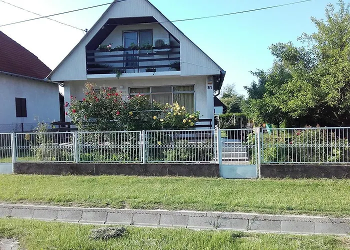 Case de vacanță Janos Nyaralo *